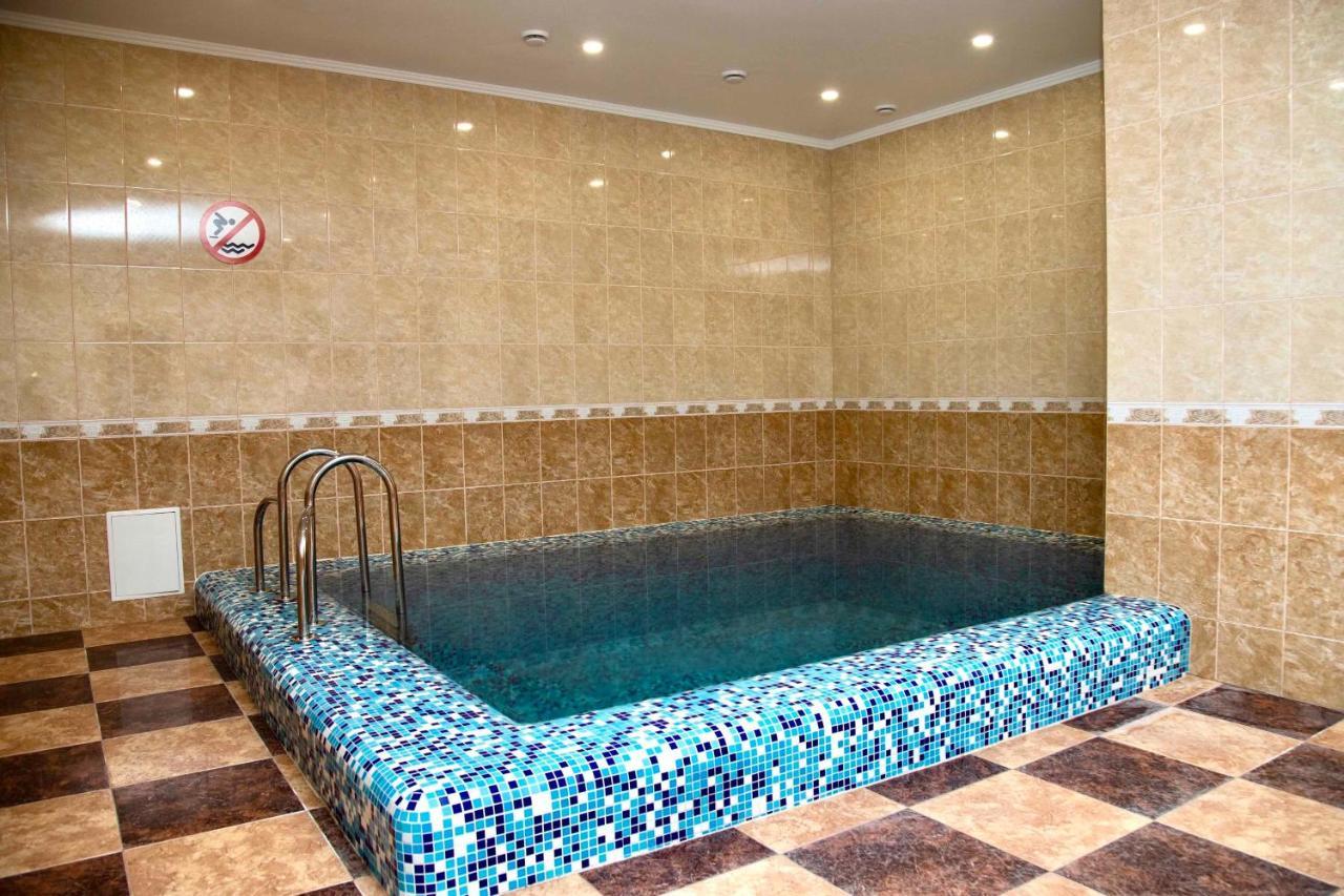 Вілія Hotel Lomacineţi Buitenkant foto