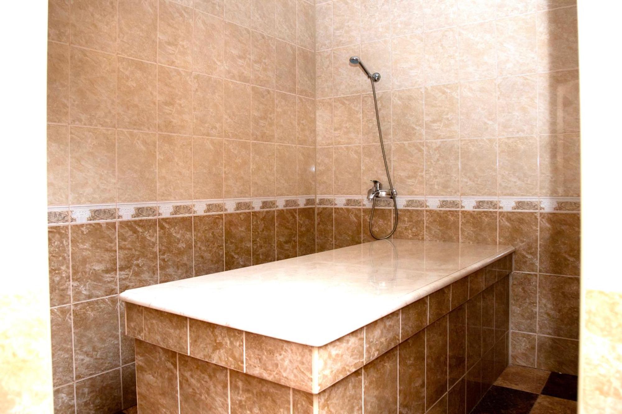 Вілія Hotel Lomacineţi Buitenkant foto